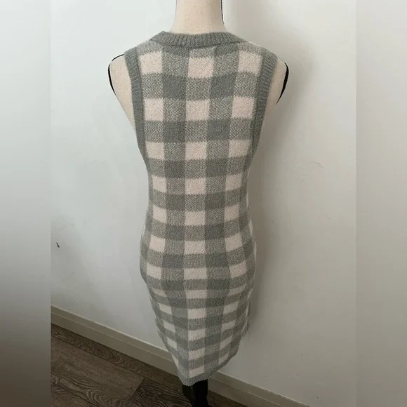 Sincerely Jule’s Plaid Women's Sweater Two Piece Set - Picture 4 of 9